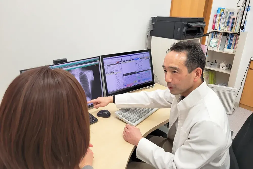 じけ駅前内科・糖尿病内科クリニック院長による診察